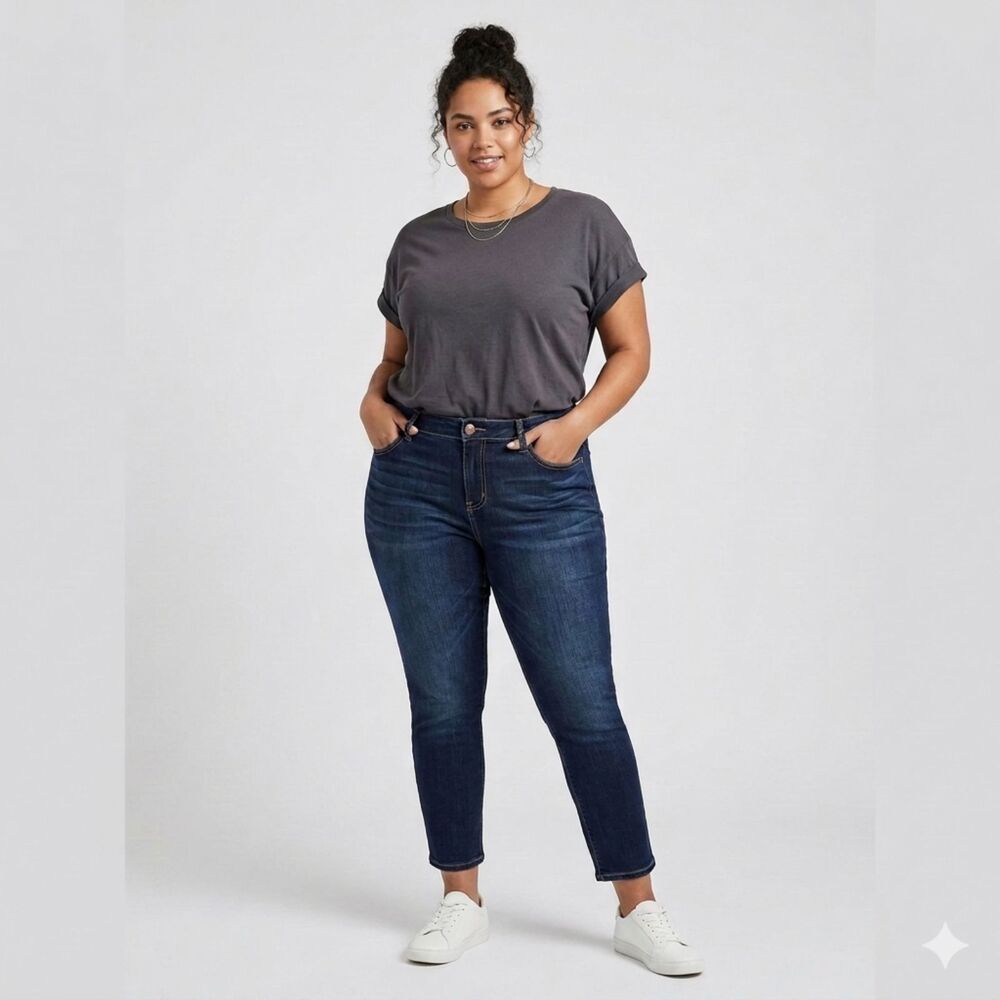 NWT Torrid Dark Wash Women’s Skinny Jeans 26S Indigo High Rise Stretch Casual